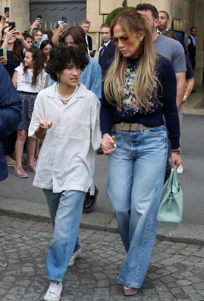 Jennifer Lopez Holds Hands With Emme 14 After Lunch With Ben Affleck And Seraphina Mary Ali